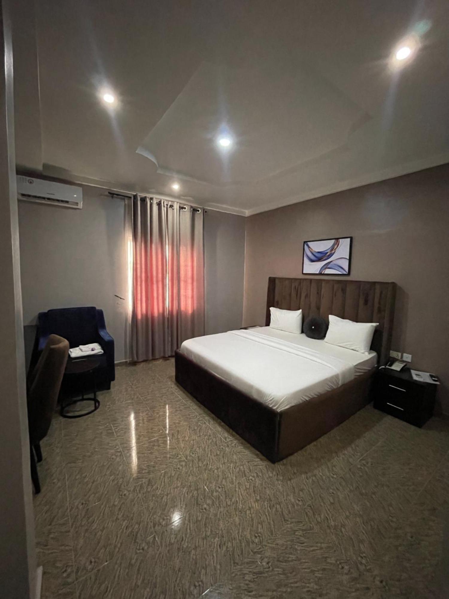 Nexus Xpress Hotel Abuja Bagian luar foto