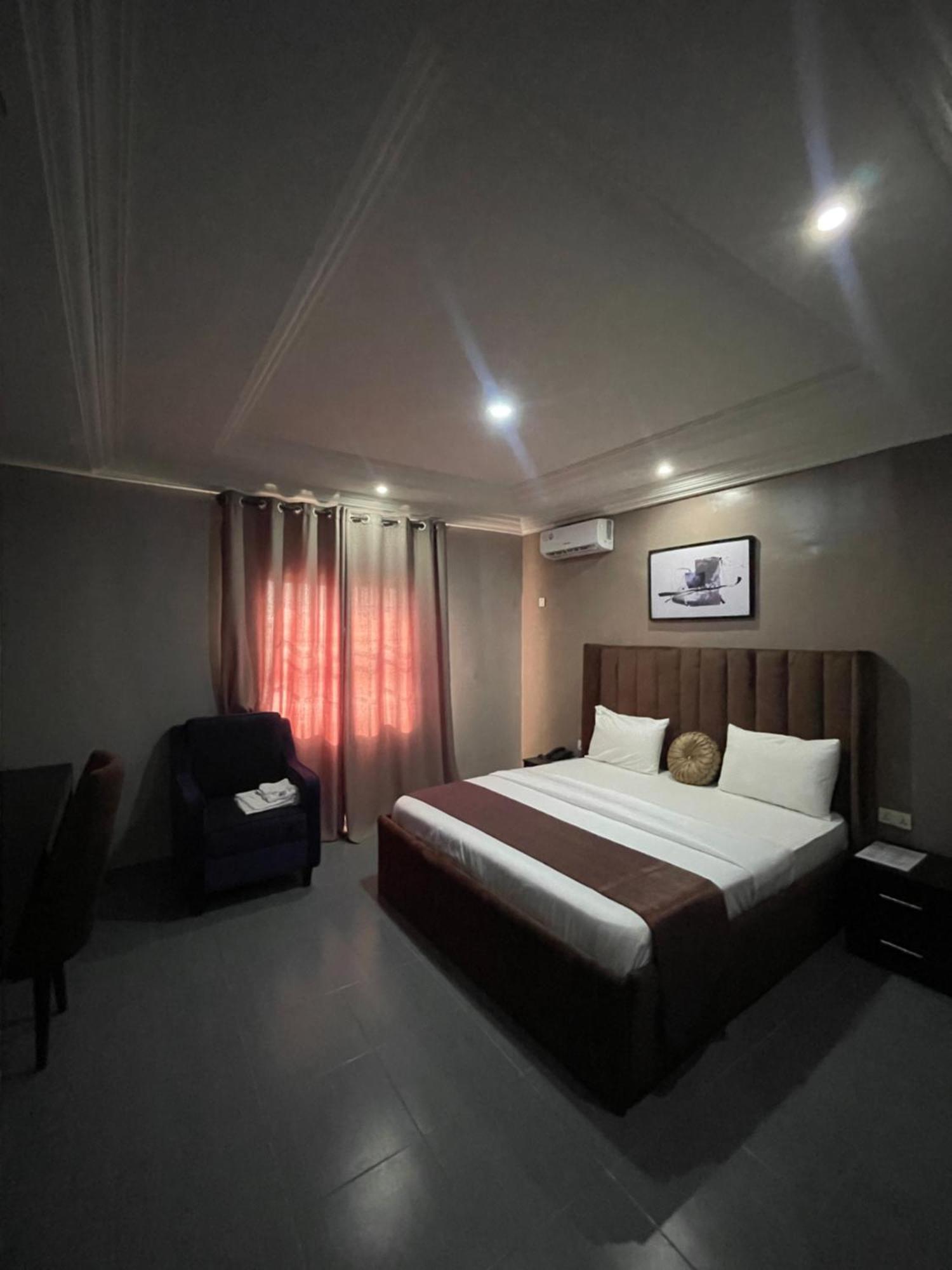 Nexus Xpress Hotel Abuja Bagian luar foto