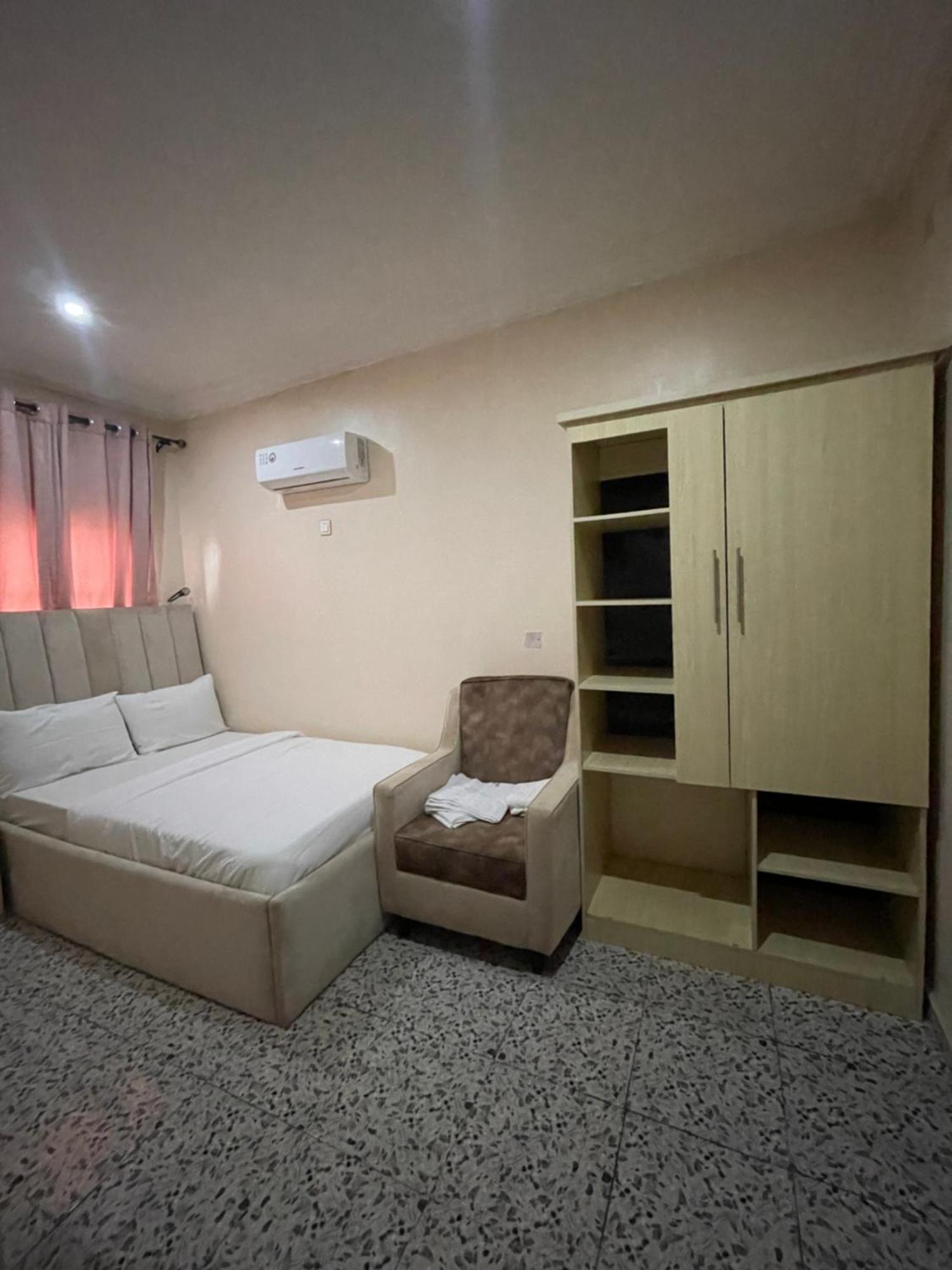 Nexus Xpress Hotel Abuja Bagian luar foto