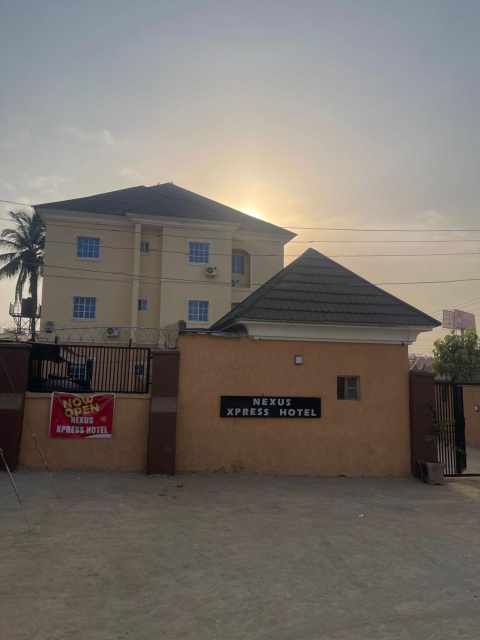 Nexus Xpress Hotel Abuja Bagian luar foto