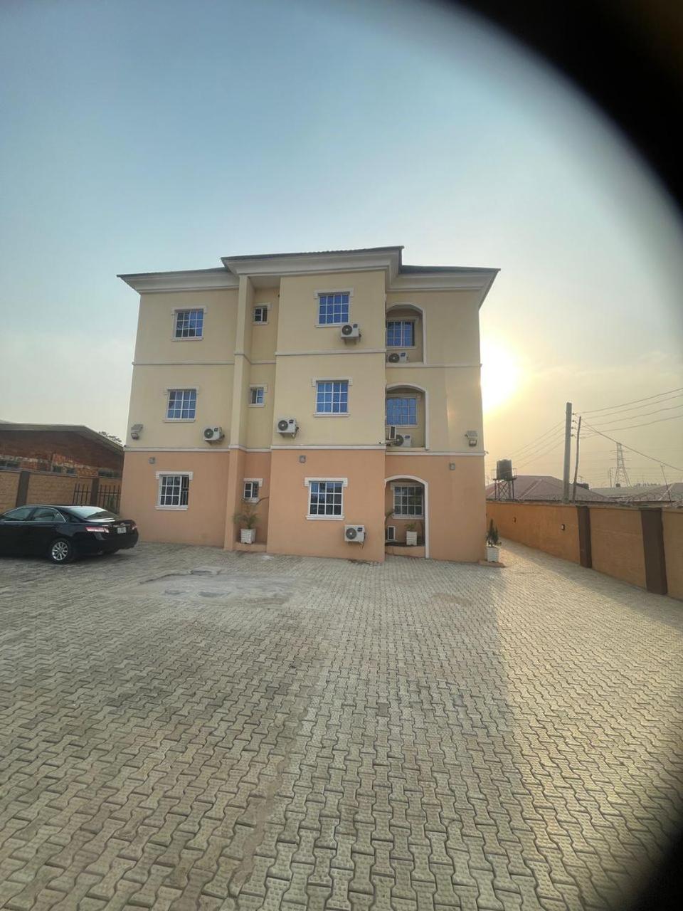 Nexus Xpress Hotel Abuja Bagian luar foto